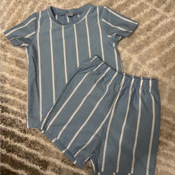 SHEIN Other - Striped Blue and White Kids